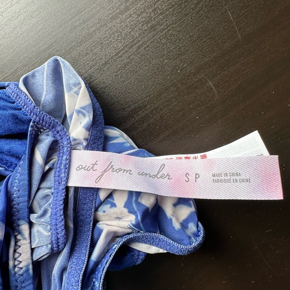 NWT Urban Outfitters Out From Under Blue/White Keyhole Longline Floral Bralette - Picture 8 of 9